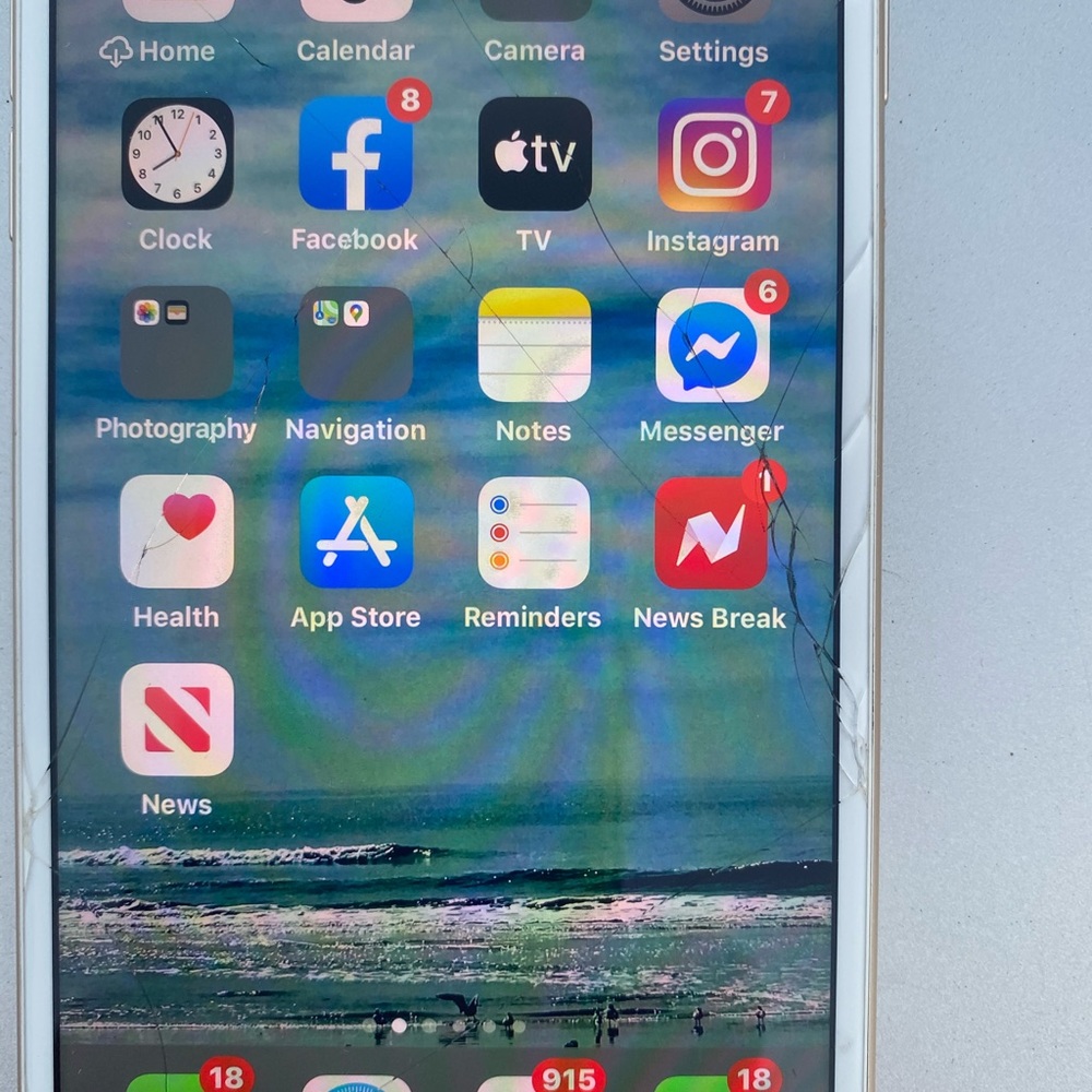 iPhone 7 Plus - Picture 4 of 7